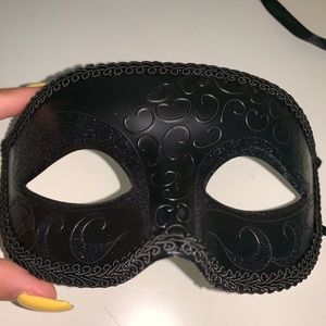 Men's masquerade mask